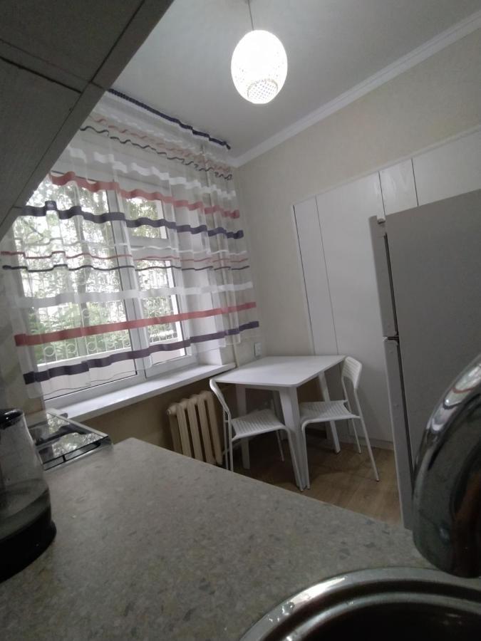 Apartamento Aura On Sydykova Street 290 Bishkek Exterior foto