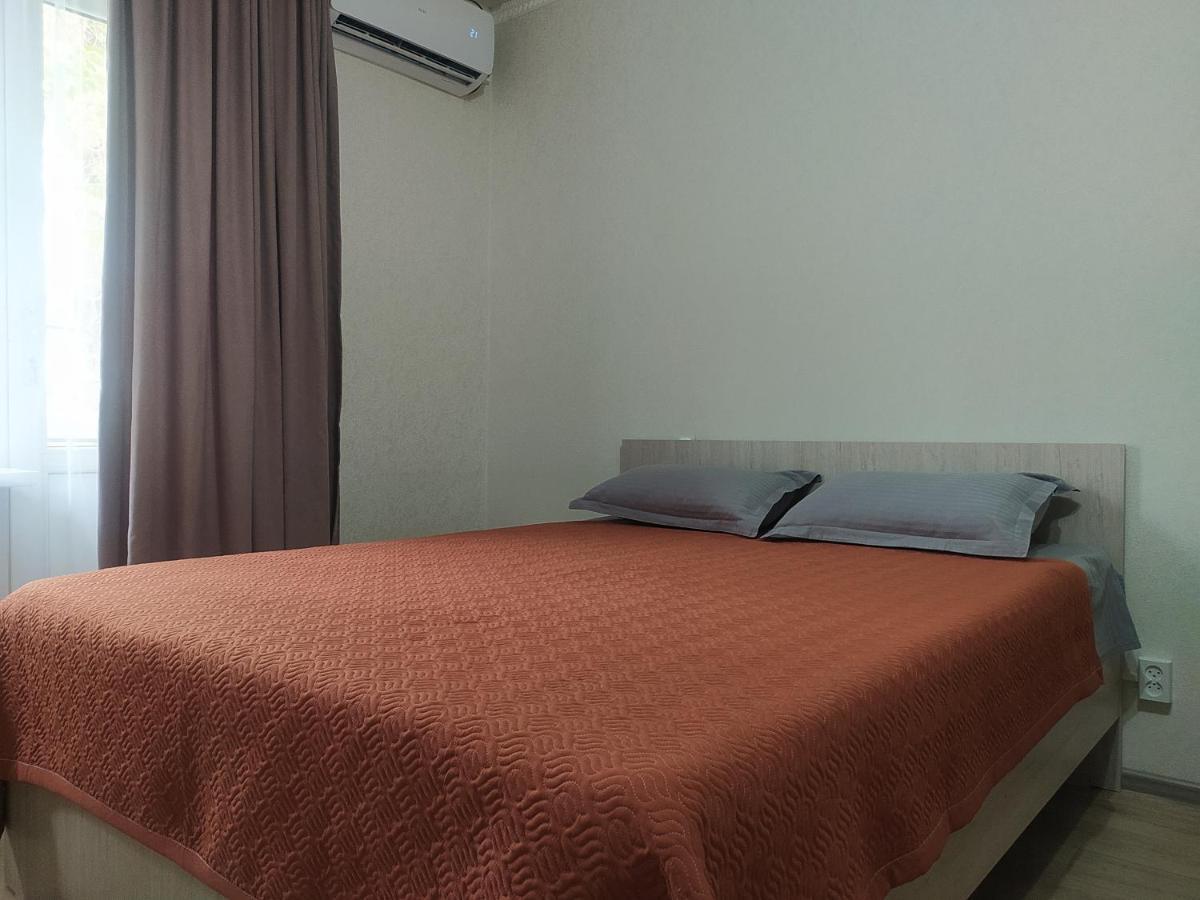 Apartamento Aura On Sydykova Street 290 Bishkek Exterior foto